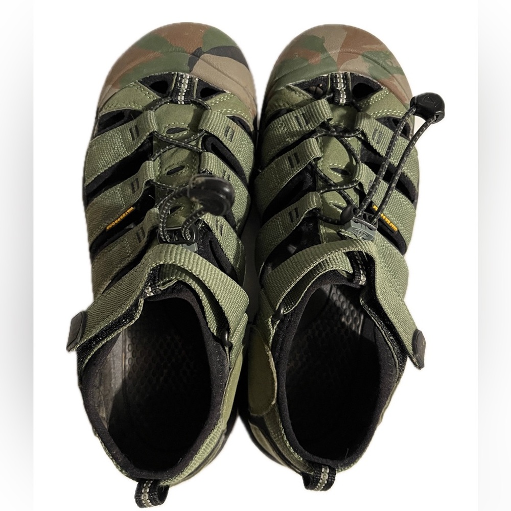 Keen men’s sandals EUC size 7